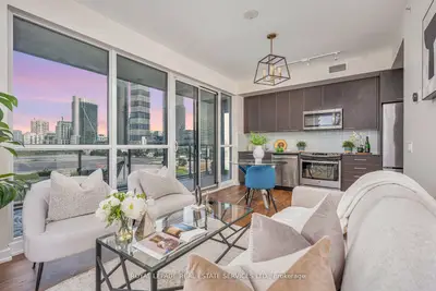 Condo Apartment in Toronto
