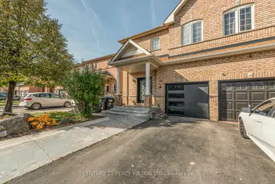 Detached in Brampton
