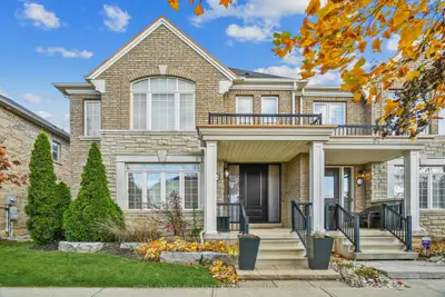Att/Row/Townhouse in Oakville