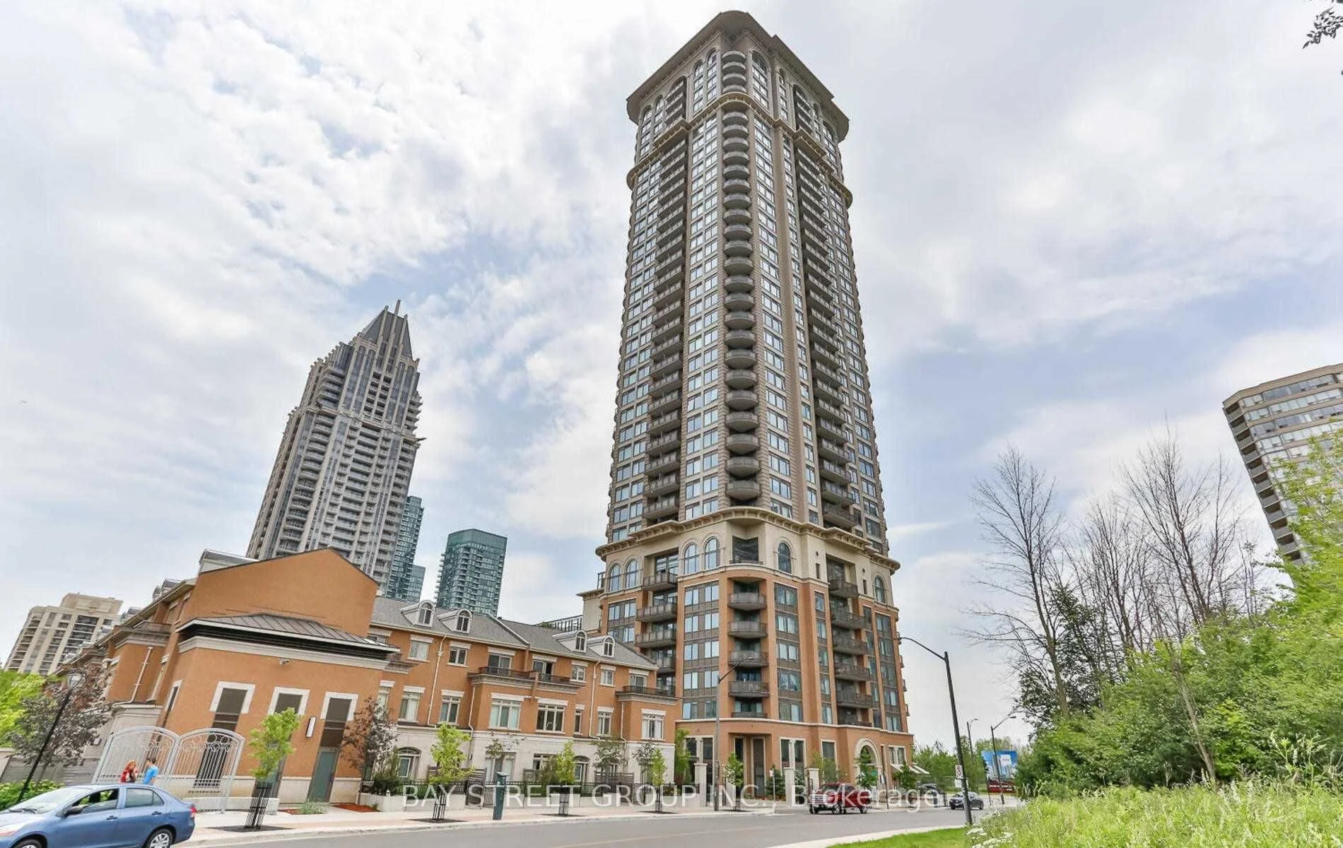 Condo Apartment in Mississauga
