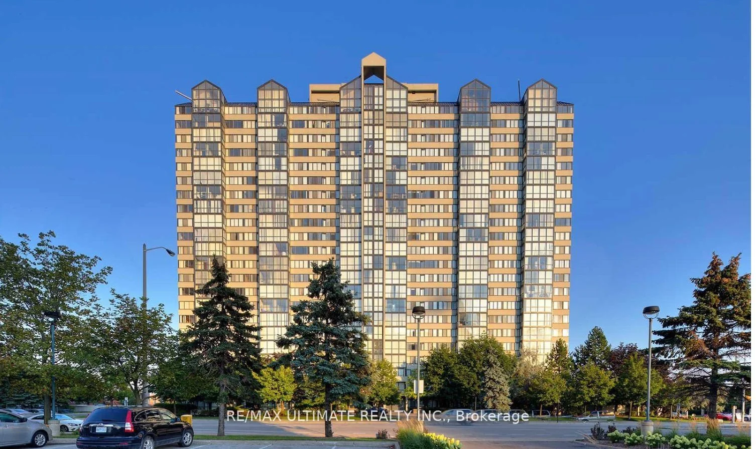 350 Webb Drive 1606, Mississauga, On L5b 3w4