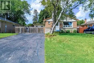 Detached in Burlington