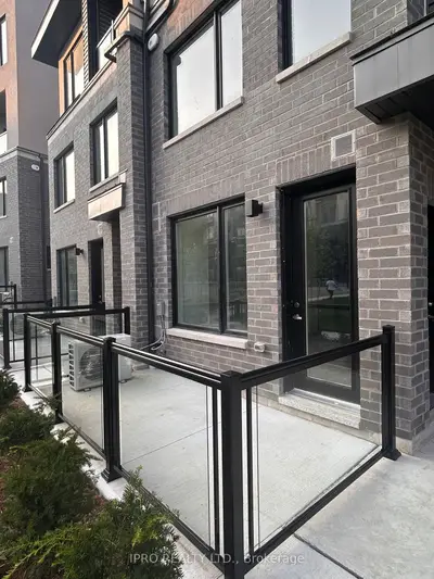 Condo Townhouse in Mississauga