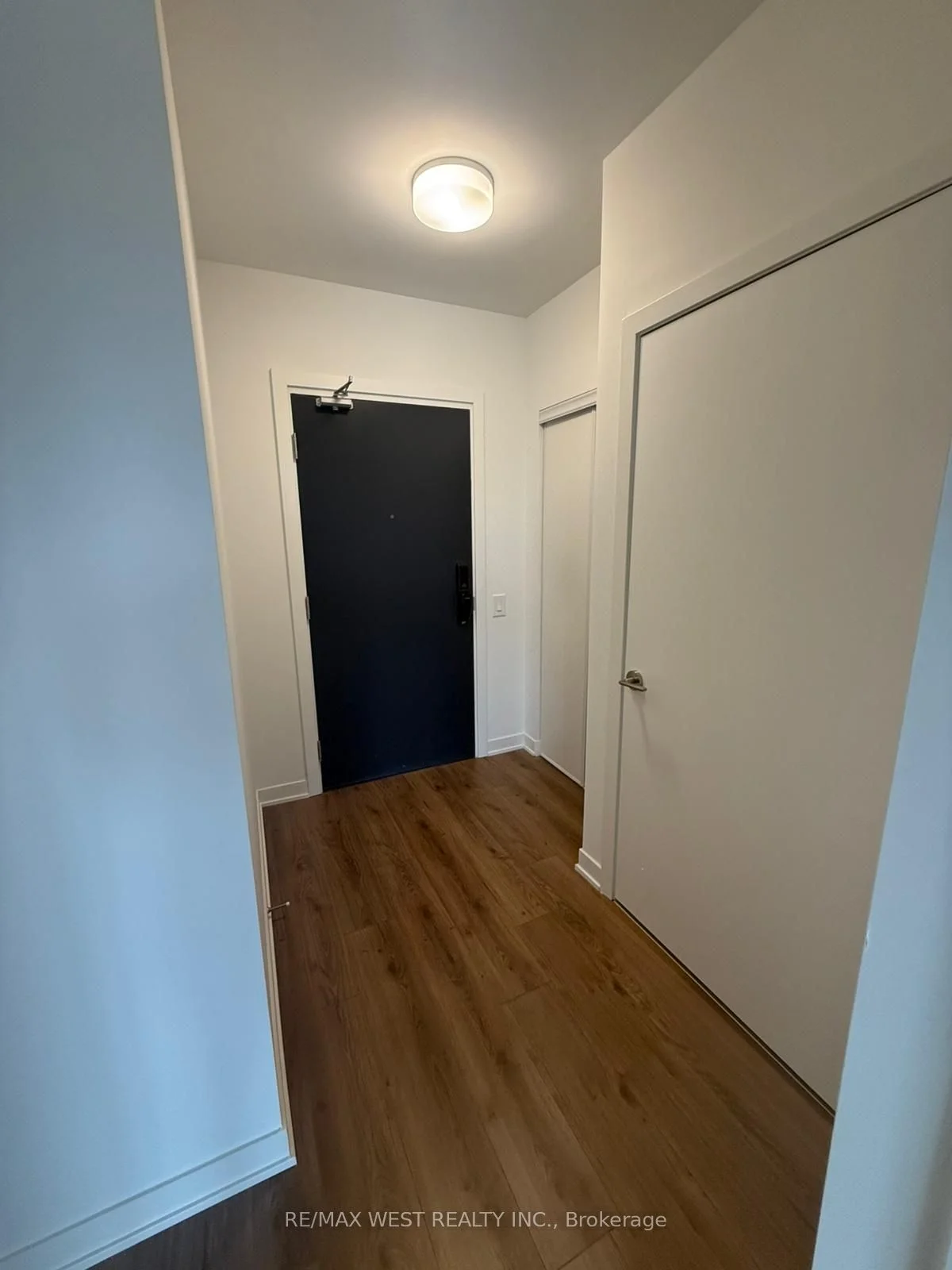 395 Dundas Street W 232, Oakville, On L6m 5r8