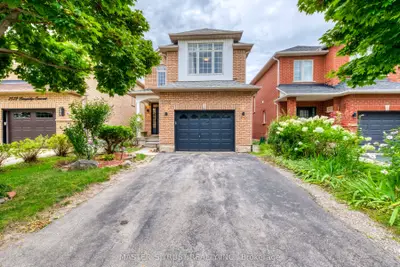 Detached in Oakville