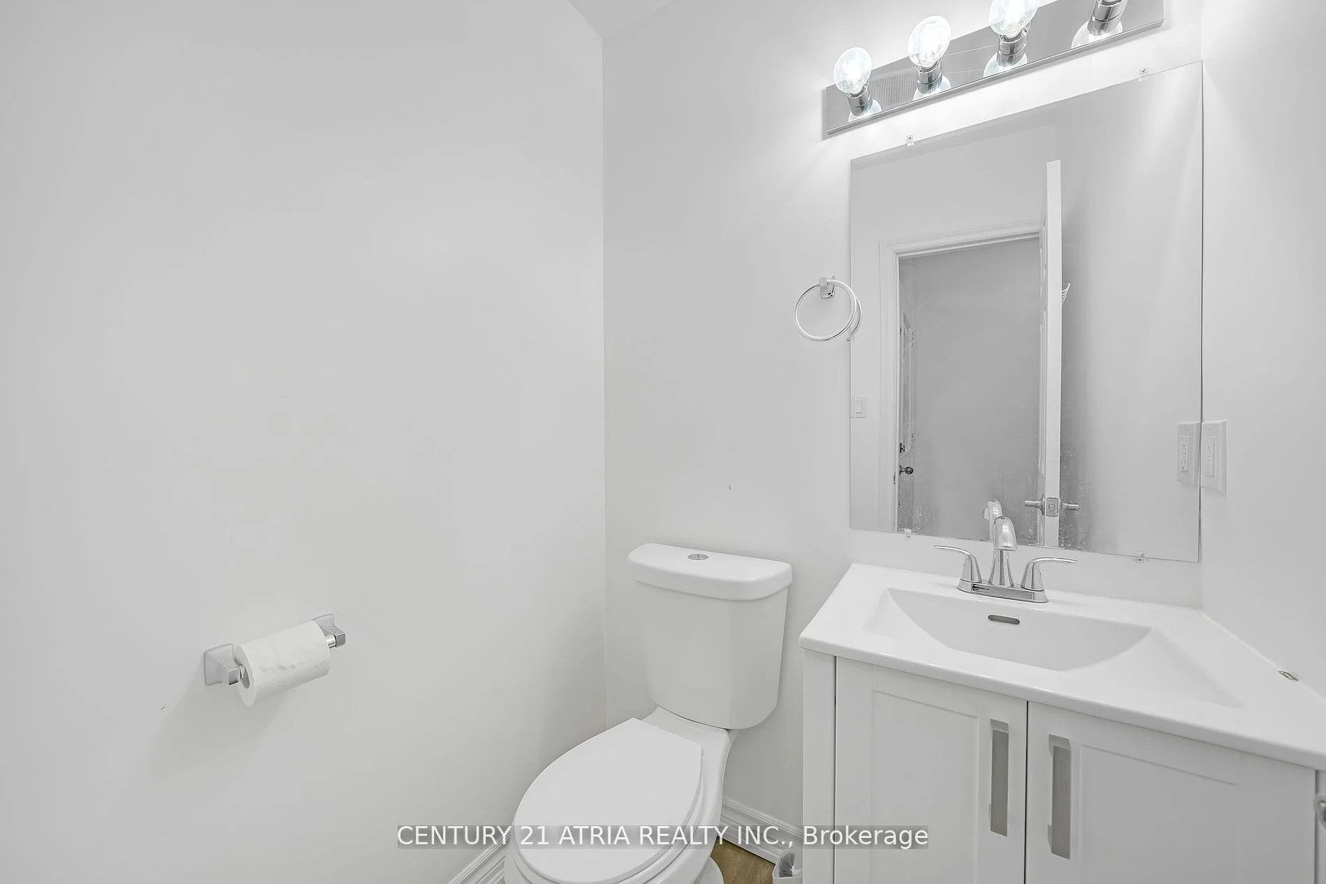 73 Driftwood Avenue 18, Toronto W05, ON M3N 2M7