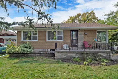 Detached in Oakville