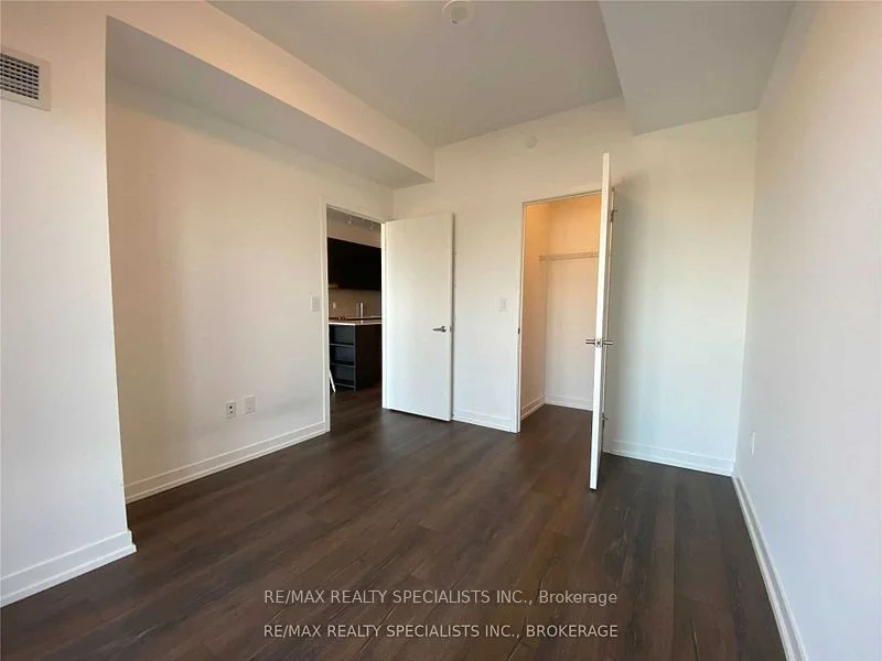 2520 Eglinton Avenue W 1116, Mississauga, ON L5M 0Y2