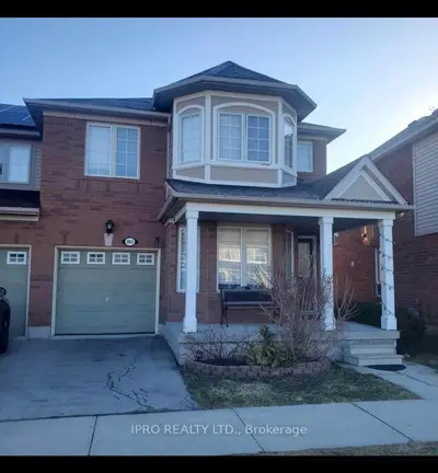 Semi-Detached in Milton