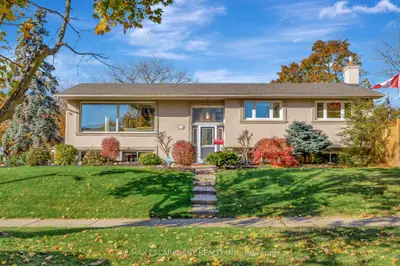 Detached in Burlington