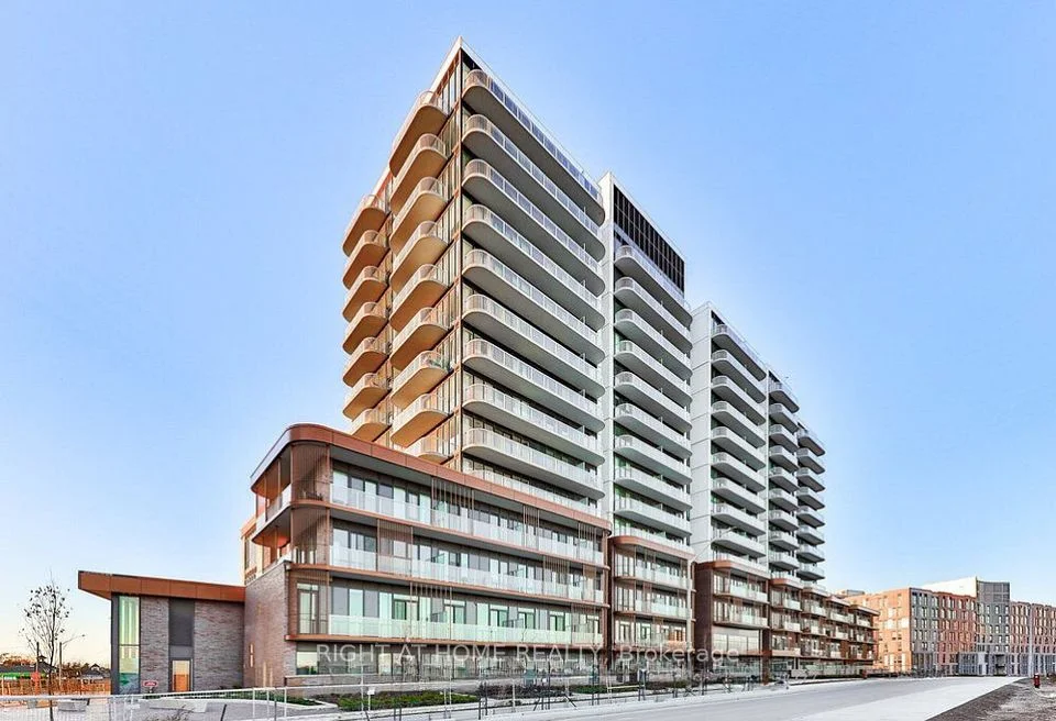 220 Missinnihe Way 315, Mississauga, ON L5H 0A9