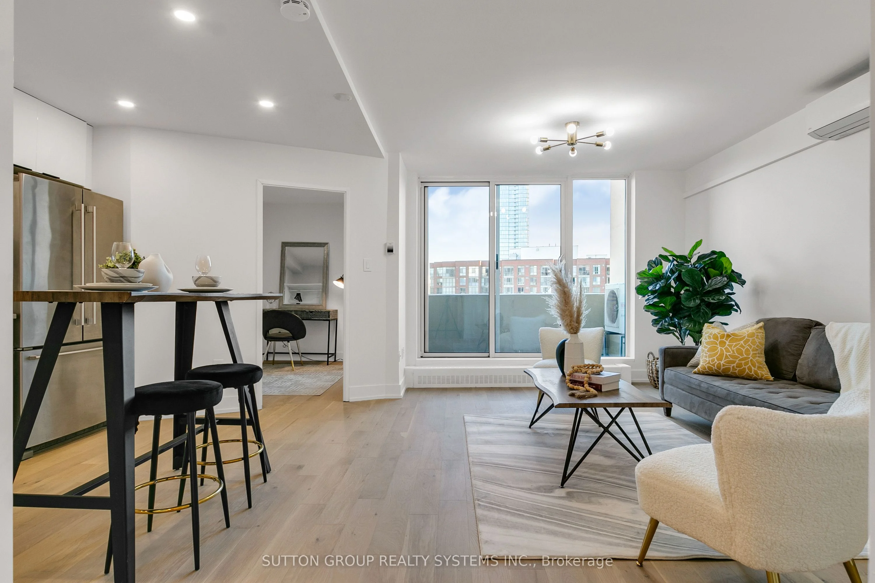 Condo Apartment in Toronto