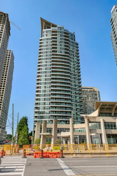 Condo Apartment in Mississauga