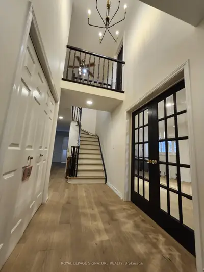 Detached in Burlington