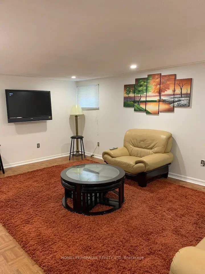 3485 Oakglade , Mississauga, ON L5C 1X4