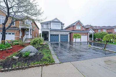 Detached in Brampton
