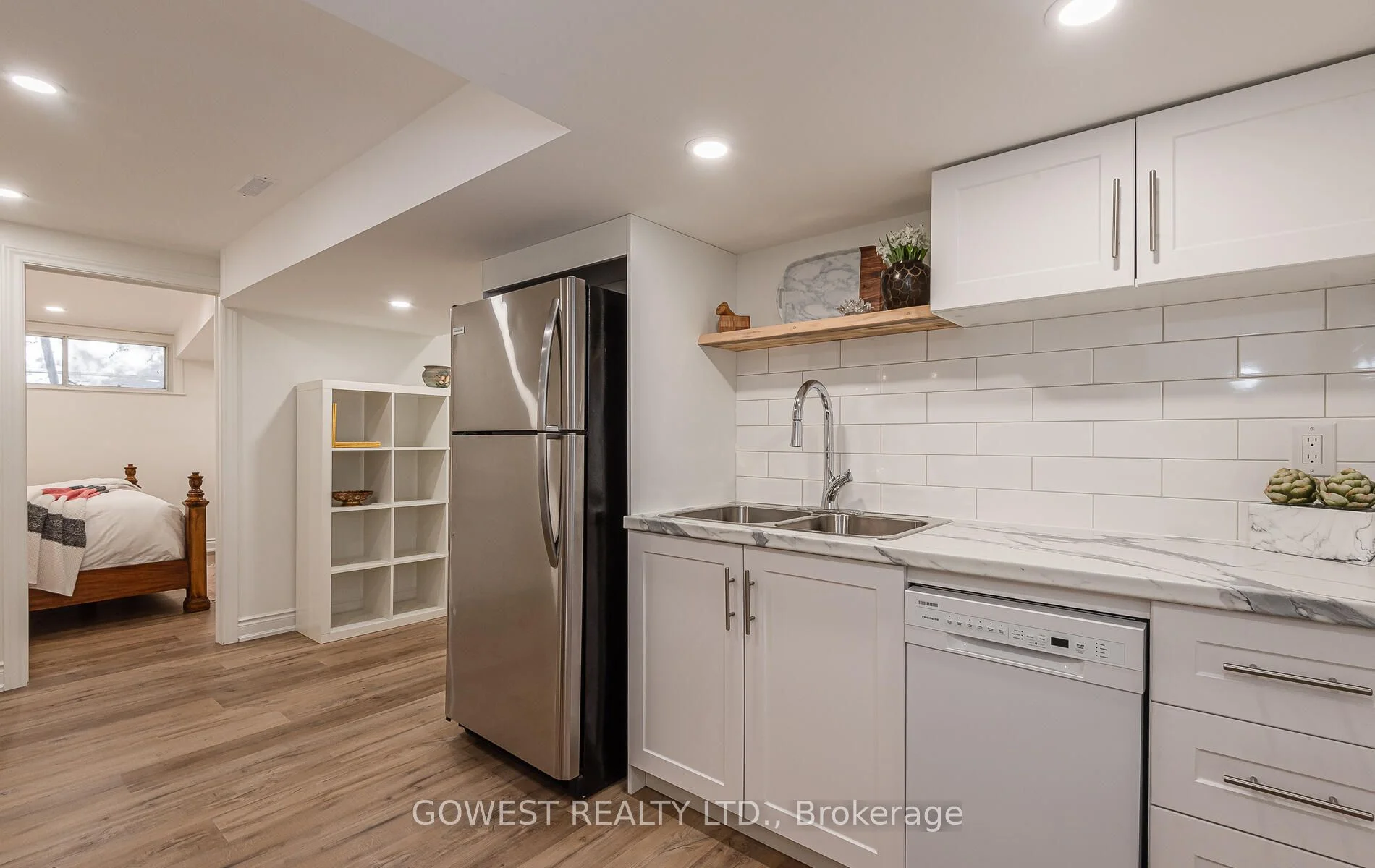 1525 Spring Road, Mississauga, ON L5J 1M8
