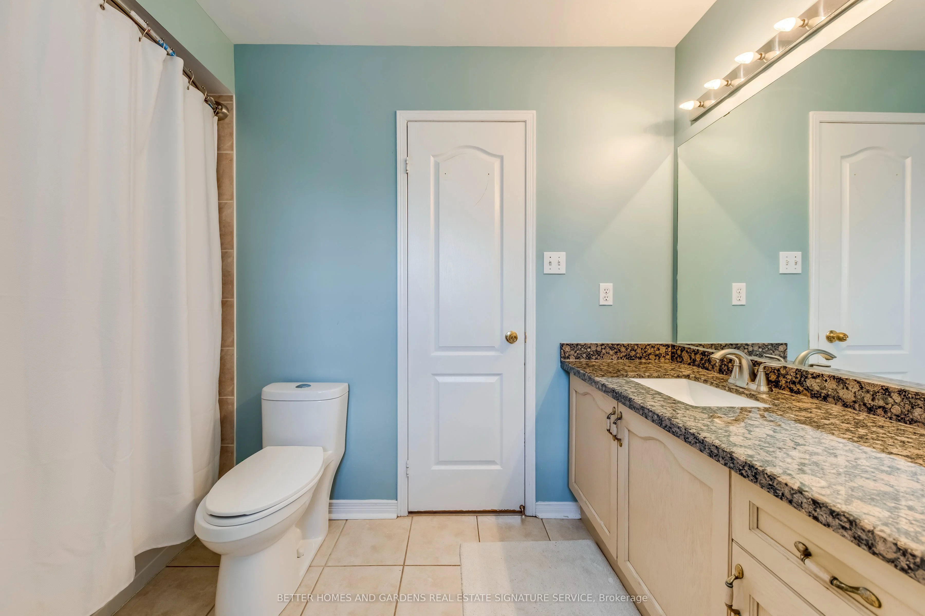 3751 Pearlstone Drive, Mississauga, ON L5M 7H1