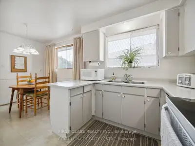 Semi-Detached in Mississauga