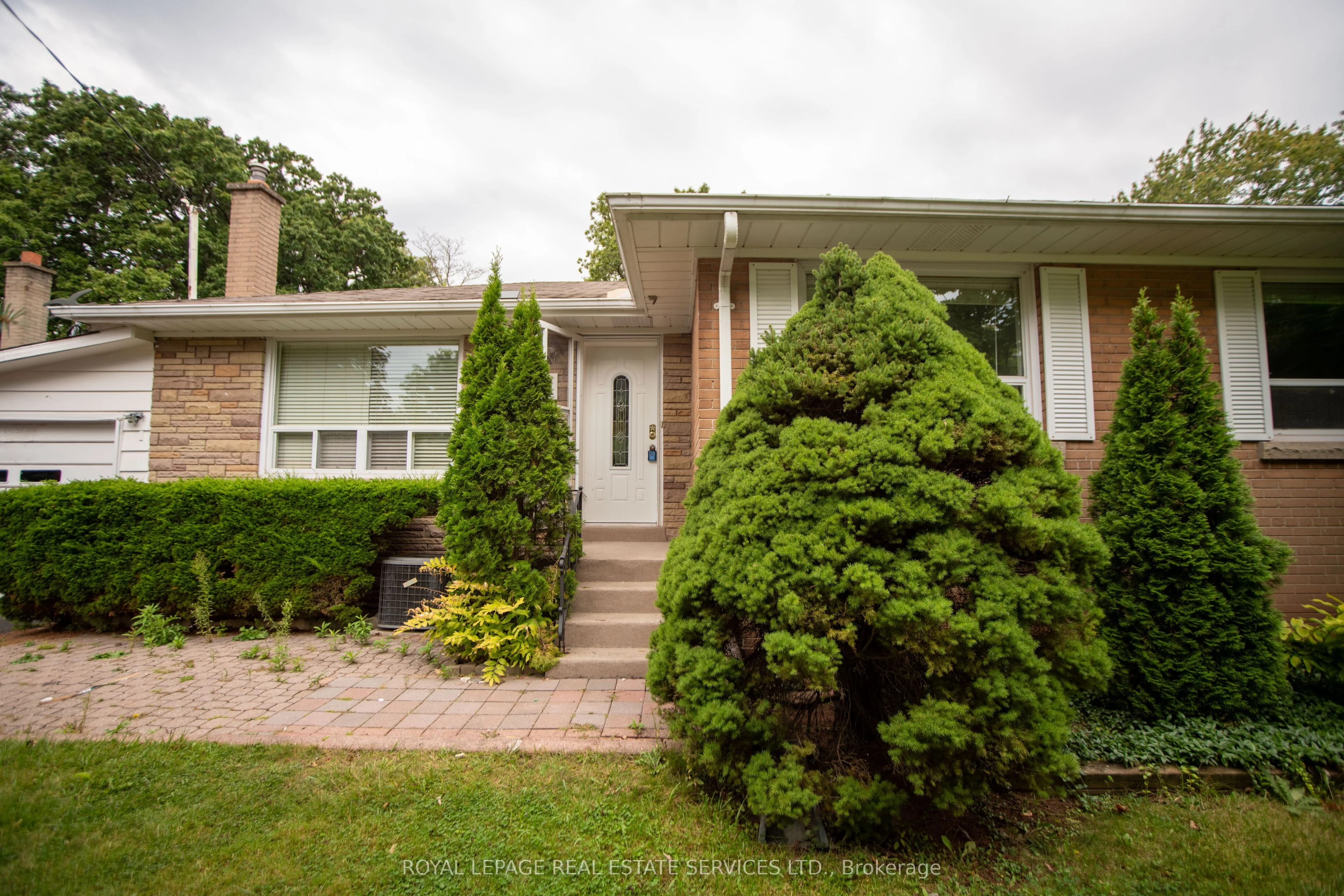 Detached in Oakville