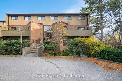 Condo Townhouse in Mississauga