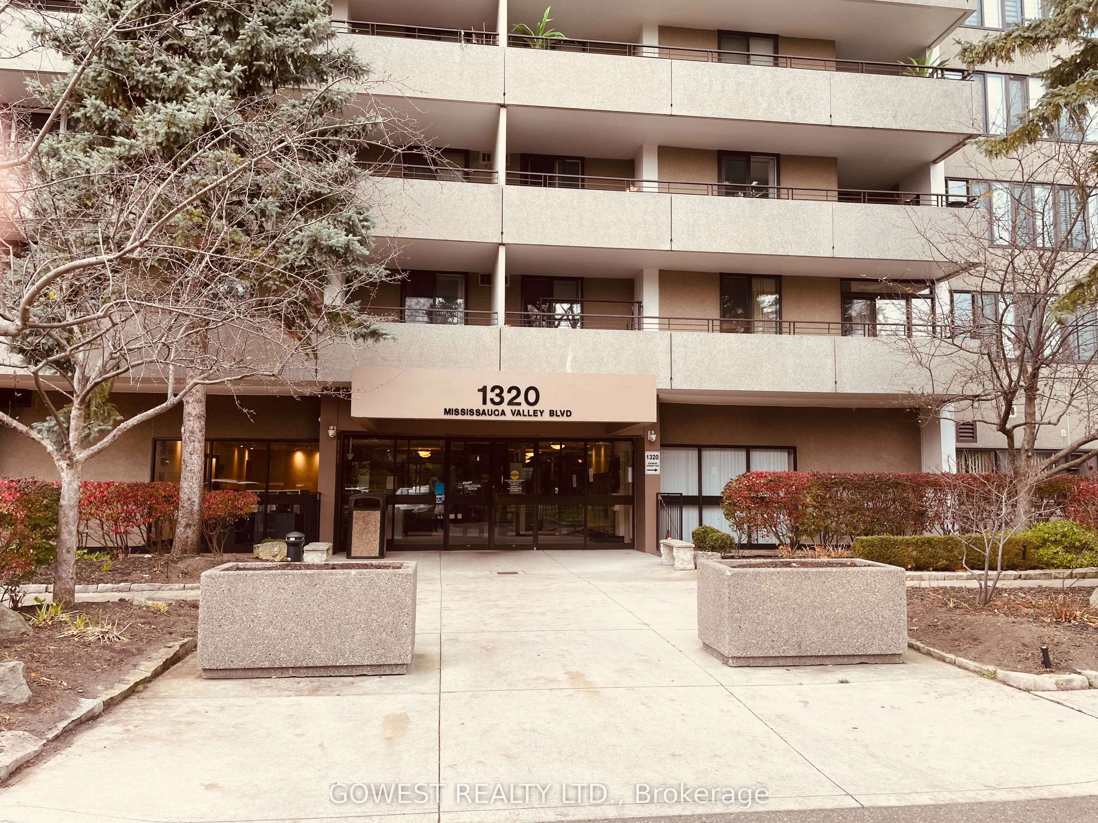 1320 Mississauga Valley Boulevard 812, Mississauga, On L5a 3s9