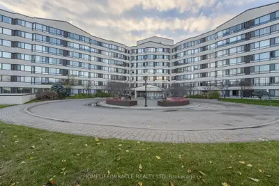 Condo Apartment in Mississauga
