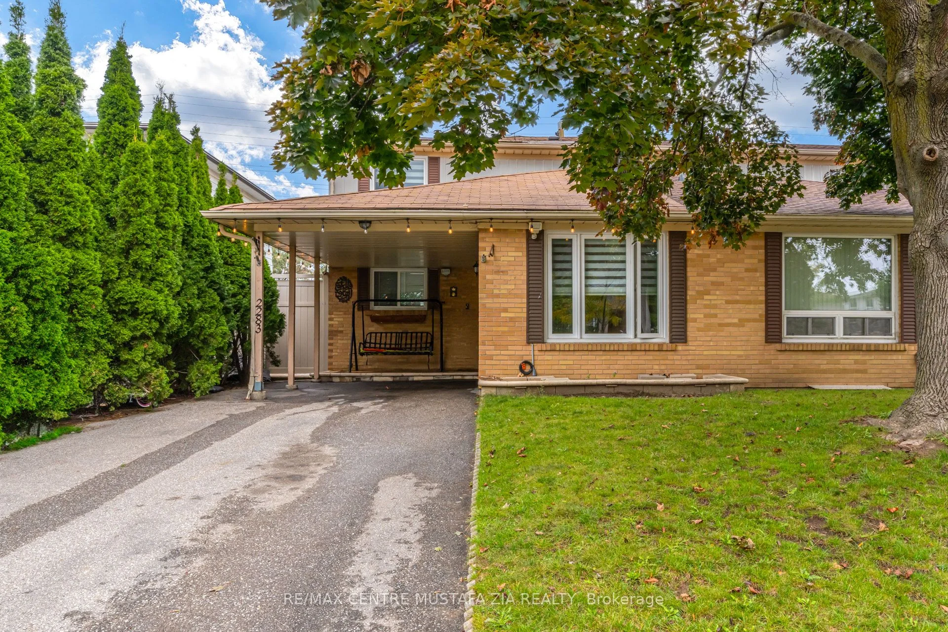 Semi-Detached in Mississauga