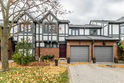 Condo Townhouse in Mississauga