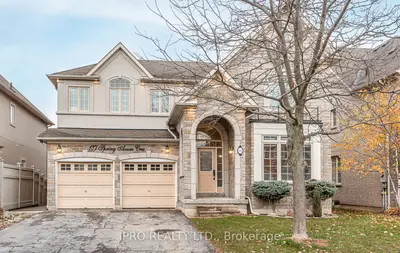 Detached in Oakville