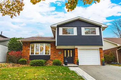 Detached in Burlington