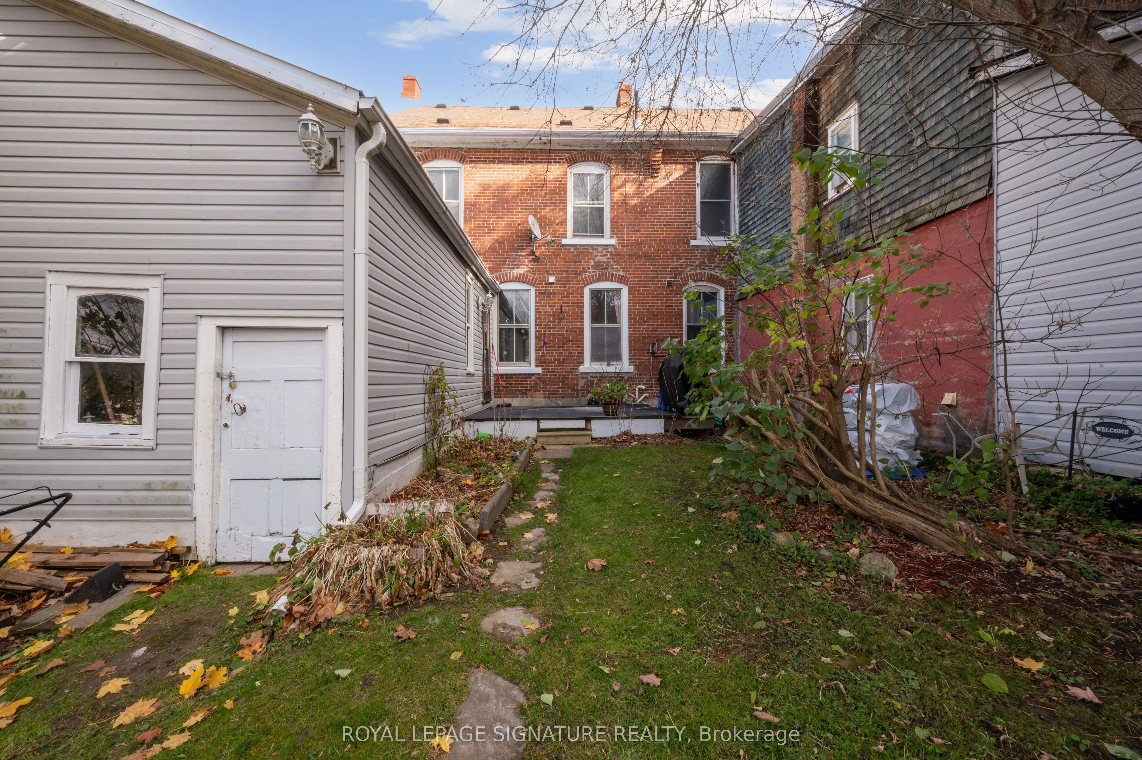 18 First Street, Orangeville, ON L9W 2C7