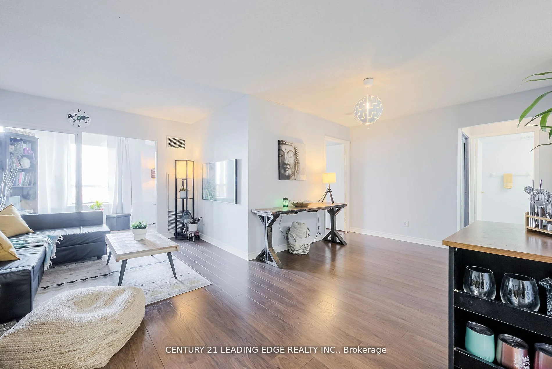 135 Hillcrest Avenue 1410, Mississauga, On L5b 4b1