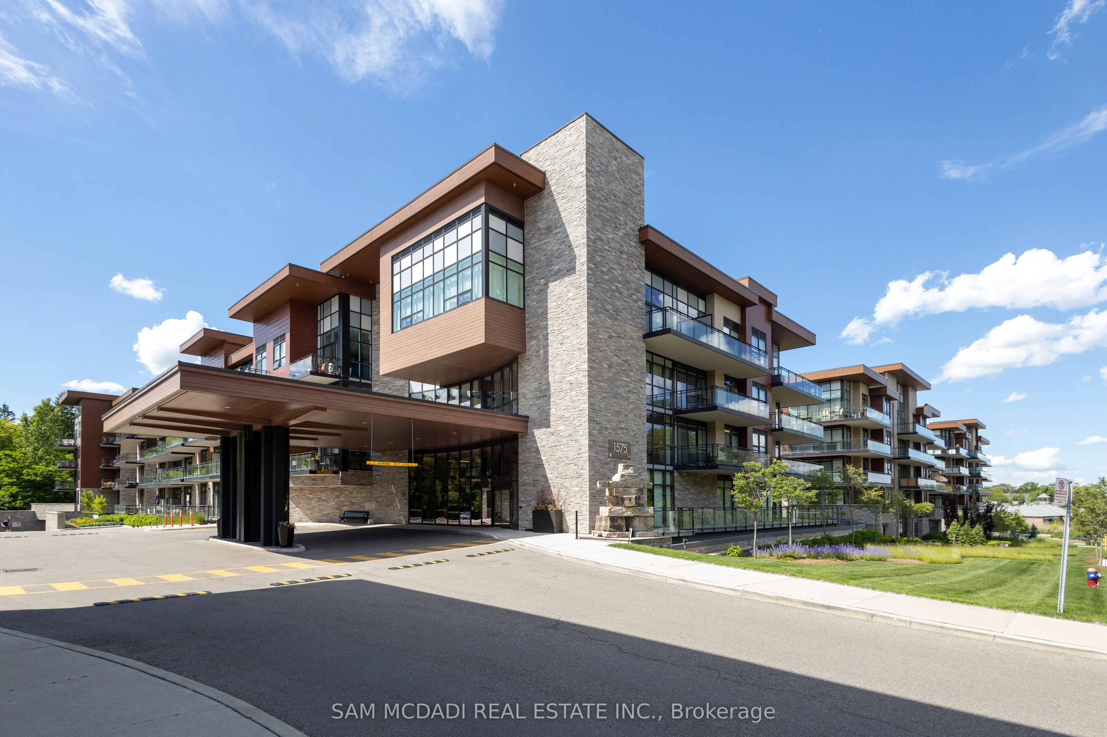 1575 Lakeshore Road W Gr20, Mississauga, On L5j 0b1