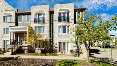 Condo Townhouse in Mississauga
