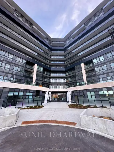 Condo Apartment in Oakville