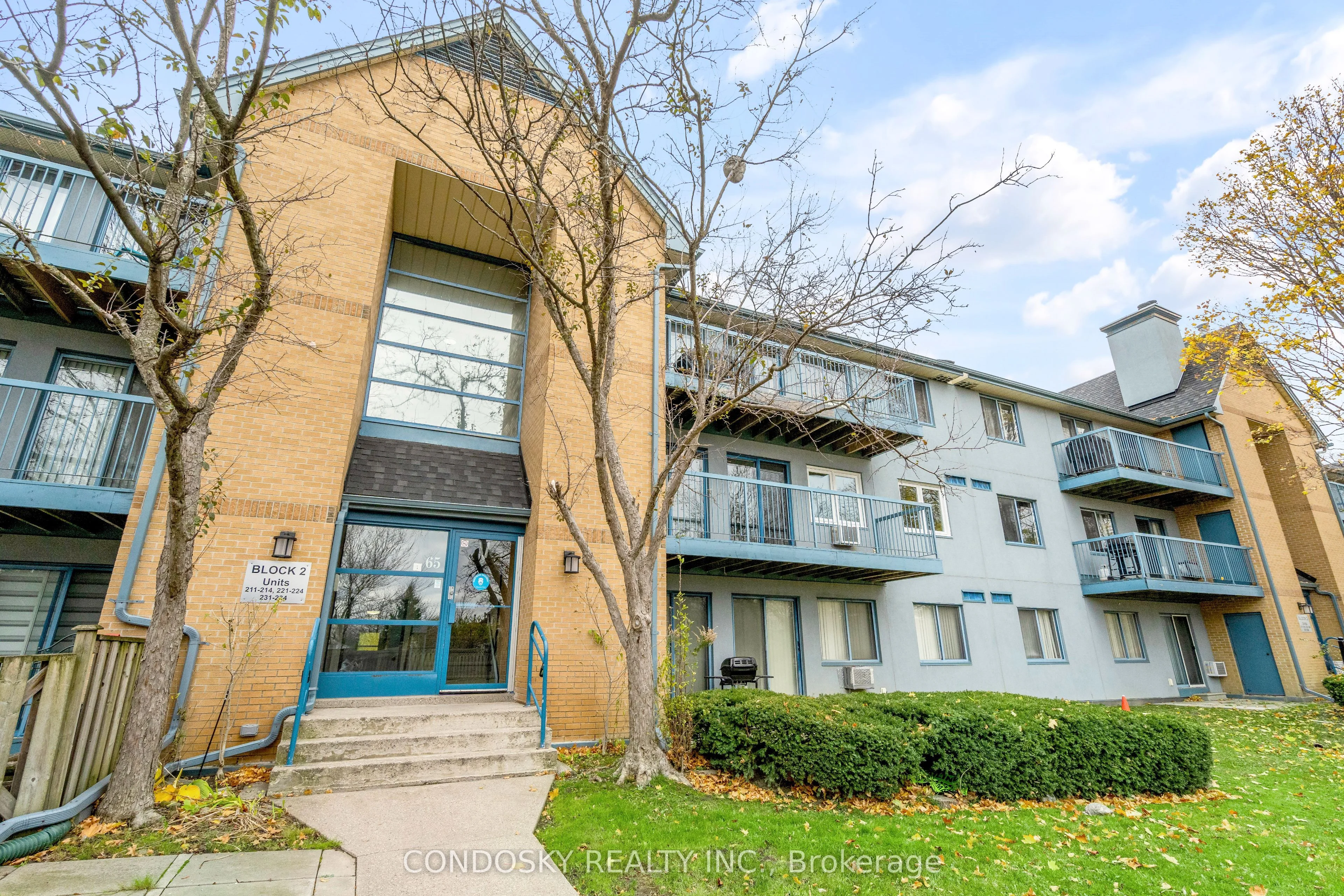 Condo Townhouse in Mississauga