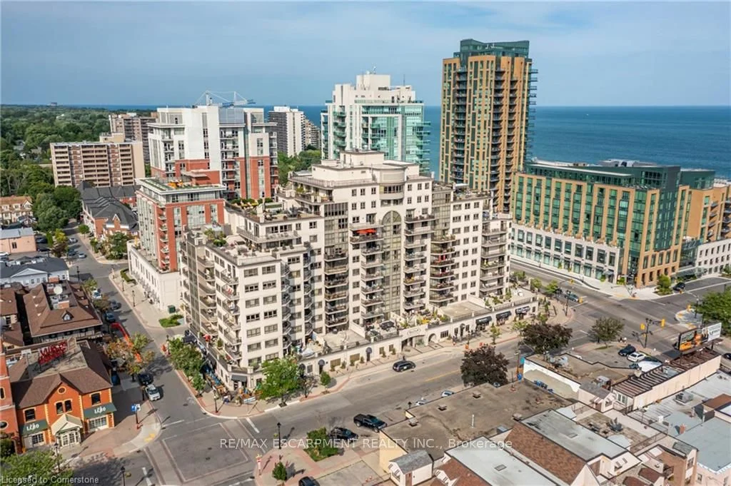 Condo Apartment in Burlington