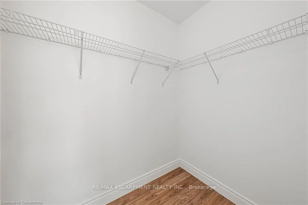 399 Elizabeth Street 608, Burlington, ON L7R 0A4