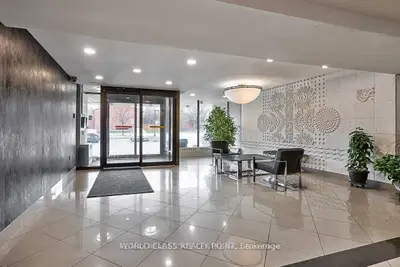 Condo Apartment in Mississauga
