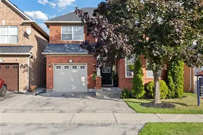 Detached in Oakville