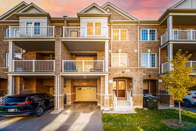 Att/Row/Townhouse in Brampton