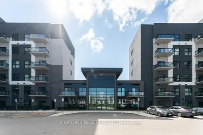 Common Element Condo in Oakville