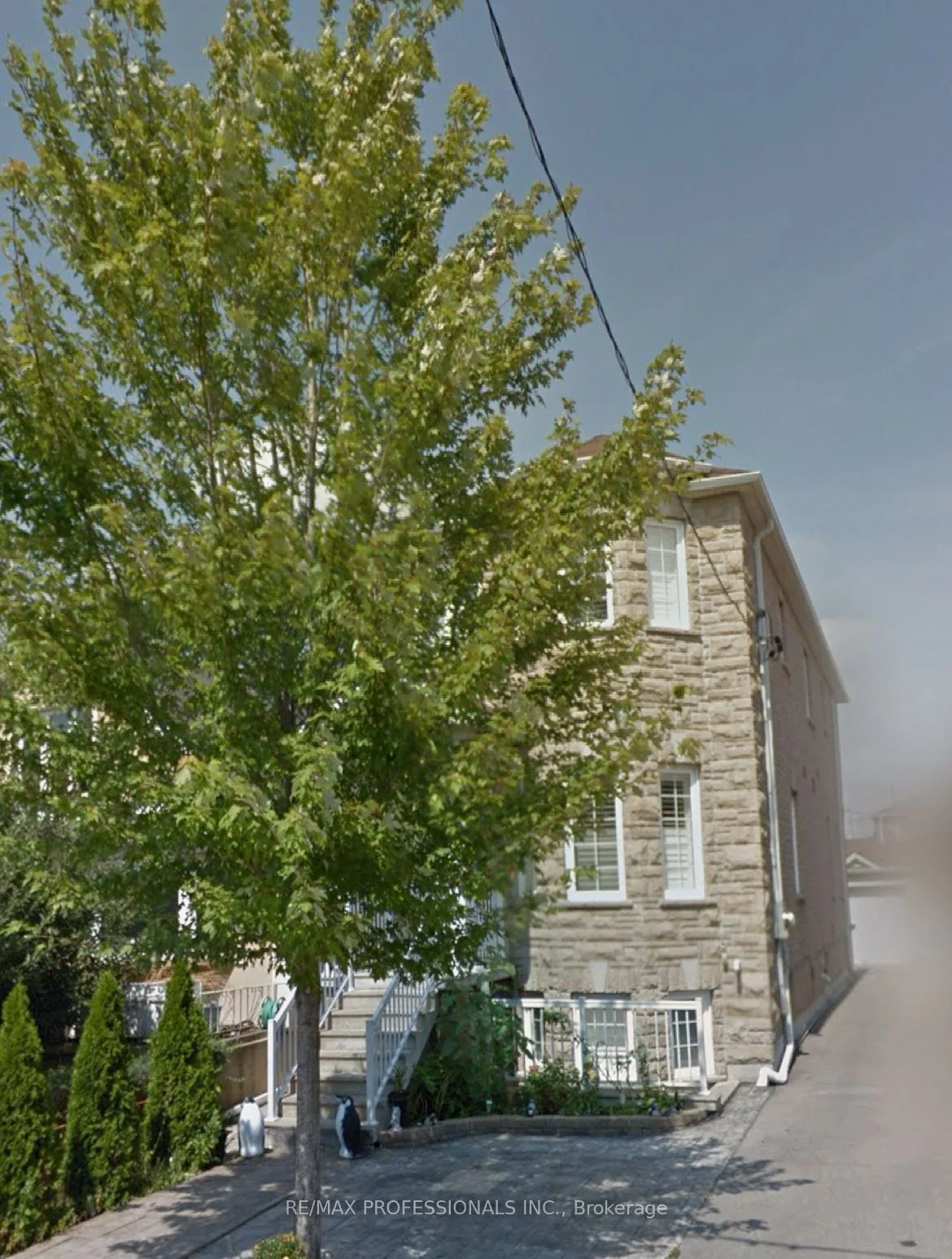 98 Ypres Road Bsmt, Toronto W03, On M6m 1p3