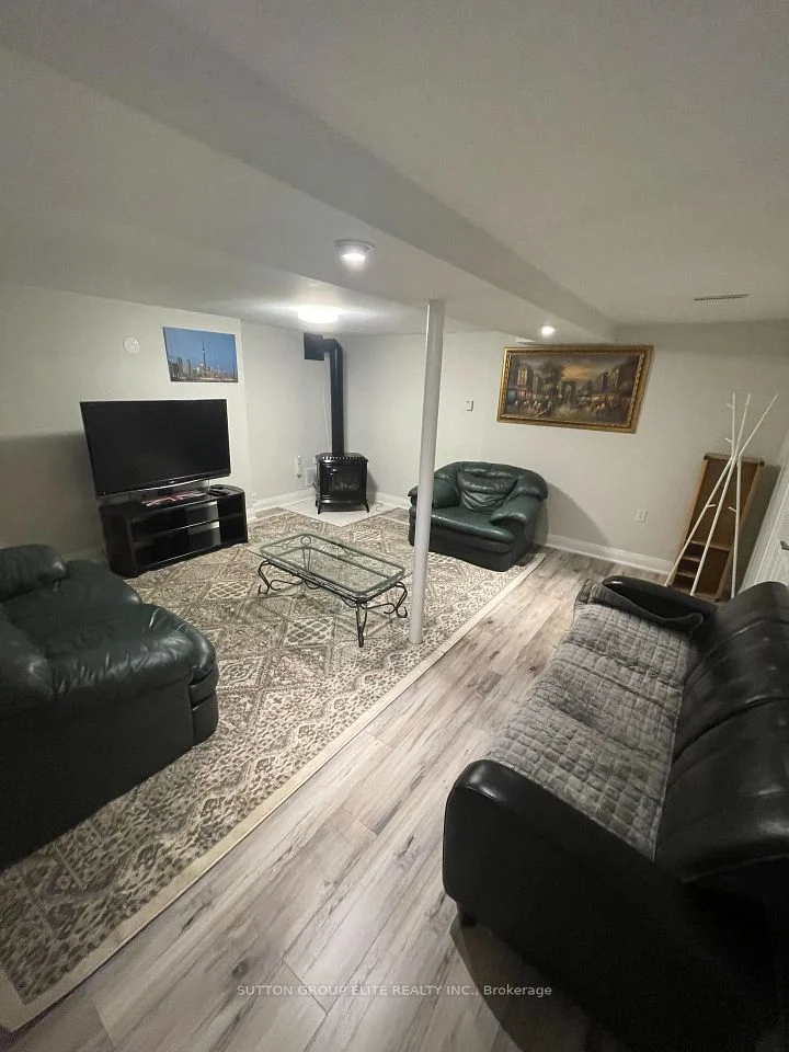3208 Dovetail Mews Bsmt, Mississauga, ON L5L 5K3