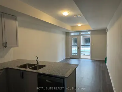 Condo Townhouse in Milton
