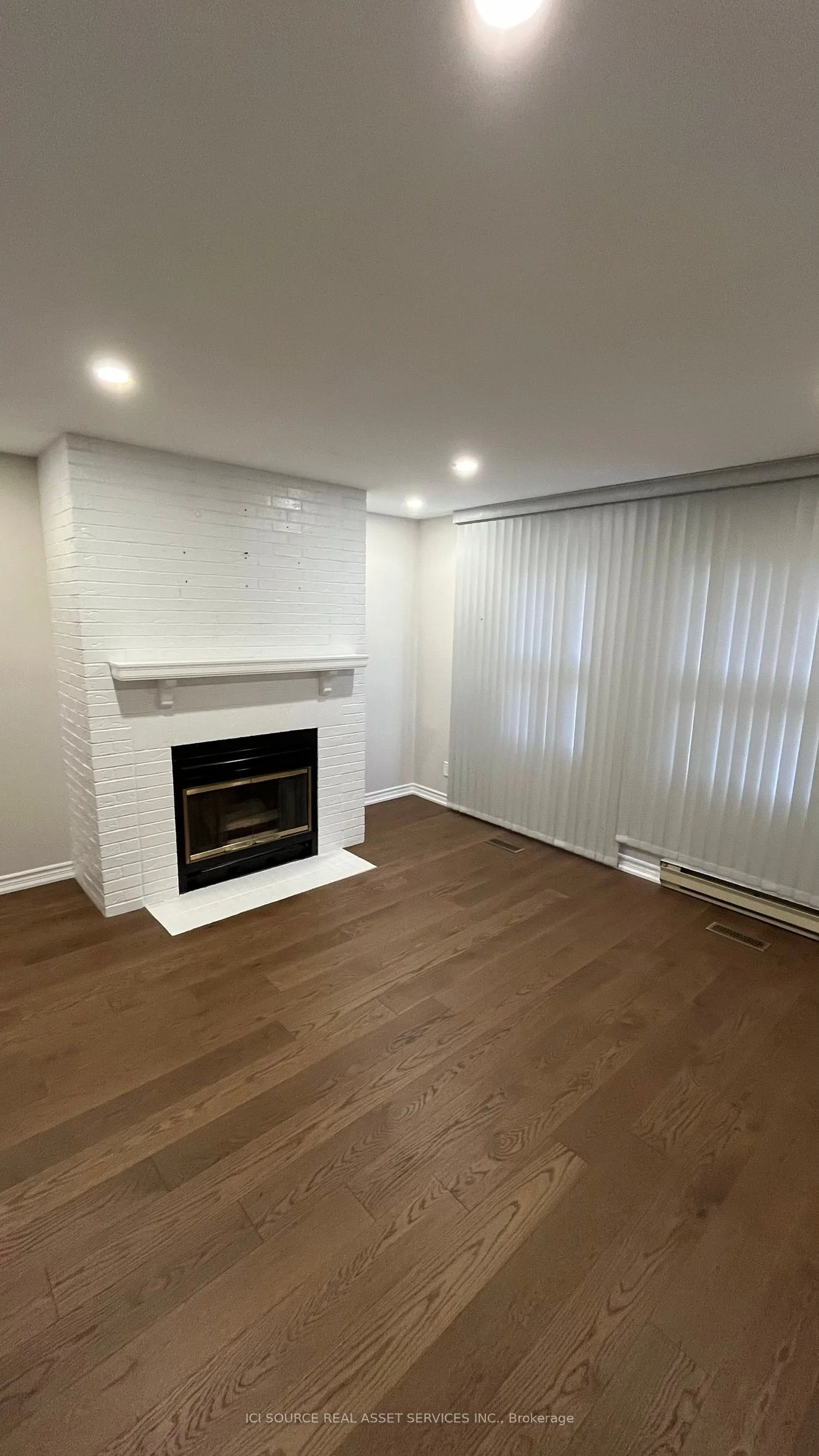 1450 Eddie Shain Drive, Oakville, ON L6J 7C2