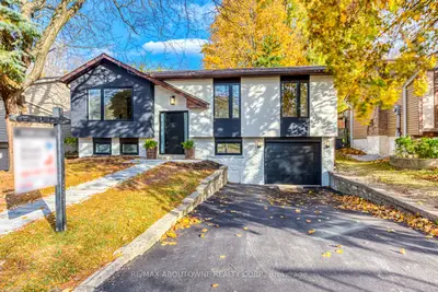 Detached in Burlington
