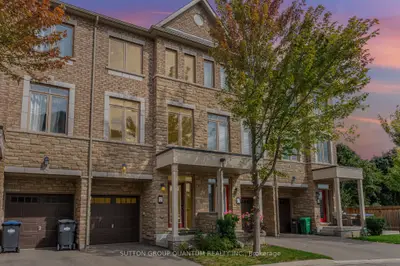 Condo Townhouse in Mississauga