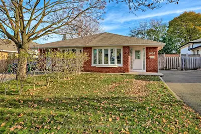 Semi-Detached in Mississauga